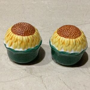 Sunflower Salt & Pepper Shakers Set 2.25"h Ceramic Vintage